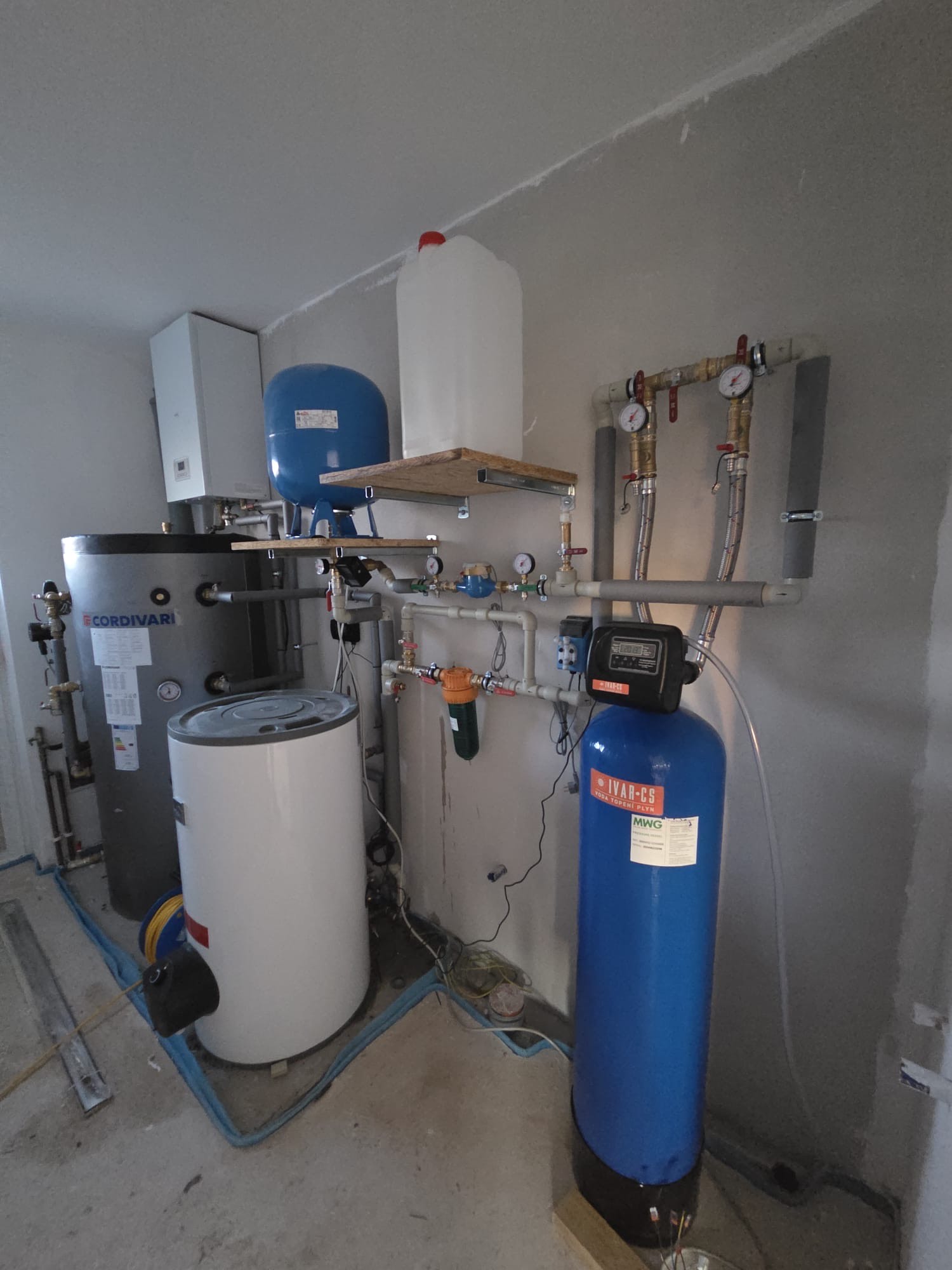 edb4f924-ccf0-4e85-ab2b-95ec3e438248